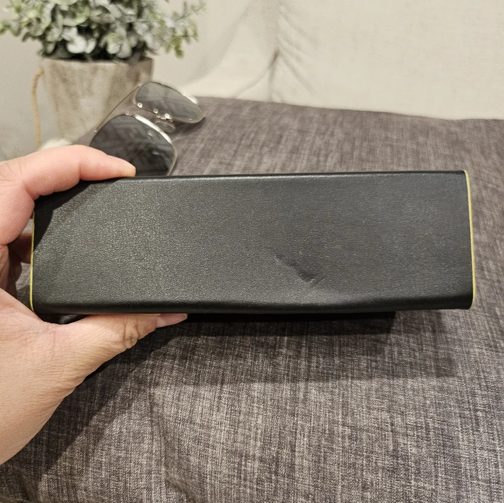 Almost new Fendi logo sunglasses